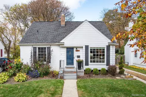 1016 Catalpa Dr, Royal Oak, MI 48067