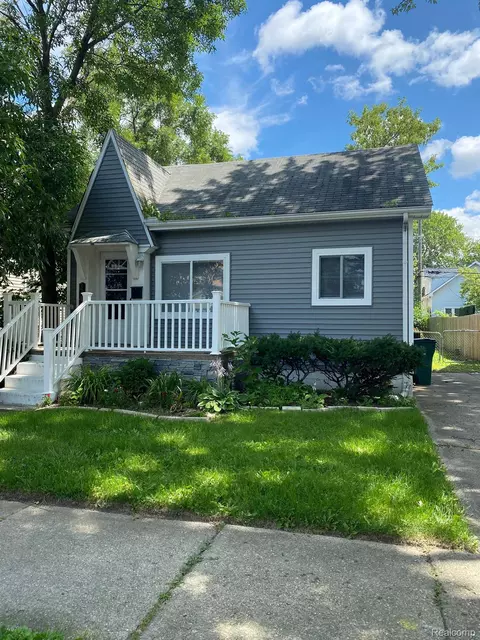 3744 Oakshire Ave, Berkley, MI 48072