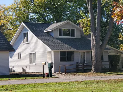 3308 Woodland Blvd, Monroe, MI 48162