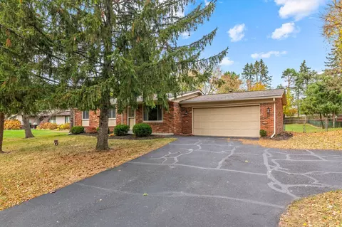 415 Maplegrove, Highland, MI 48356