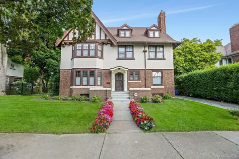 235 Arden Park Blvd, Detroit, MI 48202