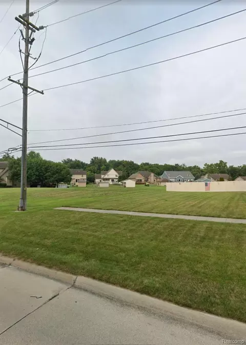 31694 Olmstead Rd, Rockwood, MI 48173