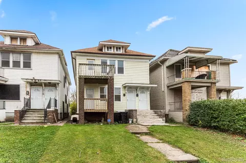 5393 Seebaldt St, Detroit, MI 48204