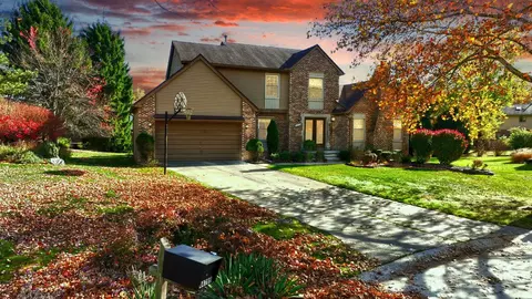 44823 Dunbarton Crt Ct, Novi, MI 48375