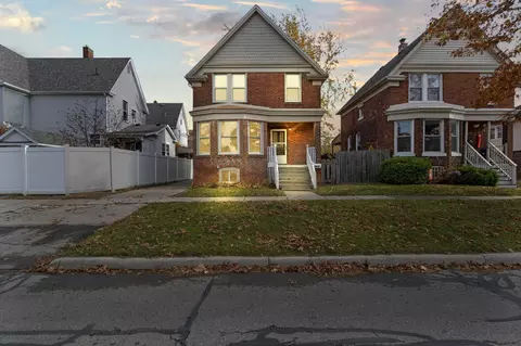 2519 3rd St, Wyandotte, MI 48192