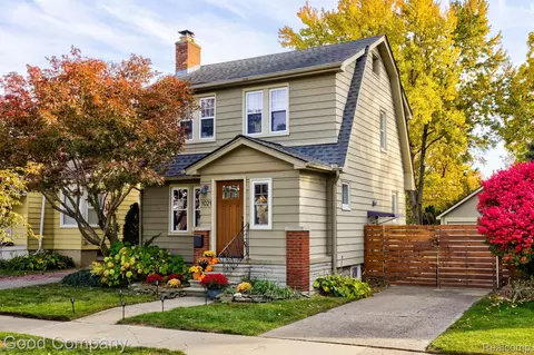 1021 Pearson St, Ferndale, MI 48220