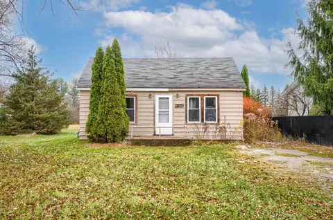 6131 E Atherton Rd, Burton, MI 48519