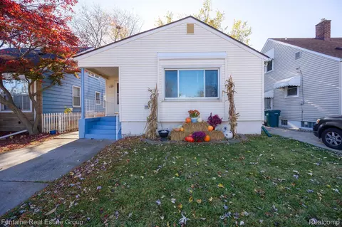 1111 Cleveland Ave, Lincoln Park, MI 48146