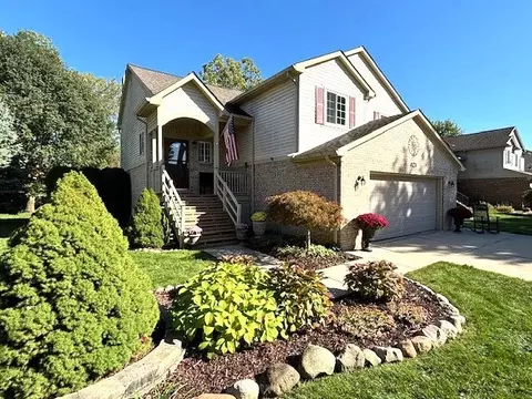 1740 Northbrook Crt Ct, Canton, MI 48188