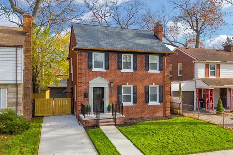 18660 Pinehurst St, Detroit, MI 48221