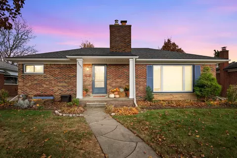 33447 Cindy St, Livonia, MI 48150