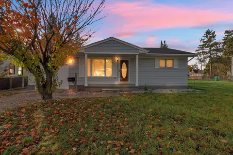 16196 Manchester Ave, Eastpointe, MI 48021