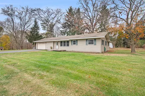470 Lincoln St, White Lake, MI 48386