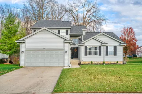 2364 Lorraina Ln, Hartland, MI 48353