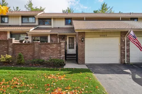 2807 Trailwood Dr, Rochester Hills, MI 48309