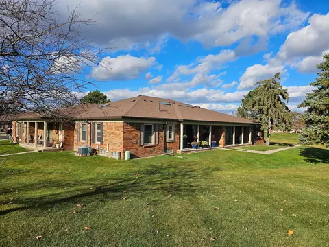 49012 Hickory 39 10 #39, Shelby Township, MI 48315