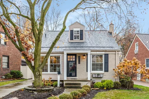 4328 Robinwood Ave, Royal Oak, MI 48073