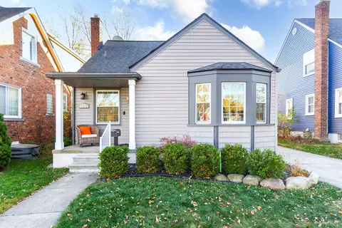 1919 Harvard Rd, Berkley, MI 48072