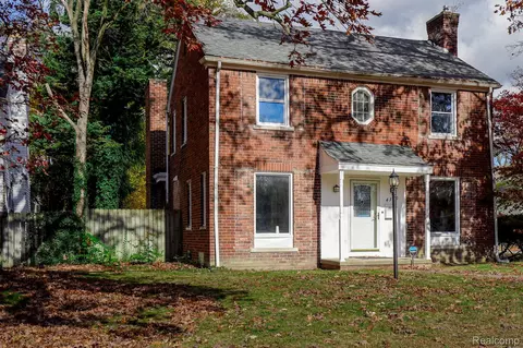 4300 W Outer Dr, Detroit, MI 48221