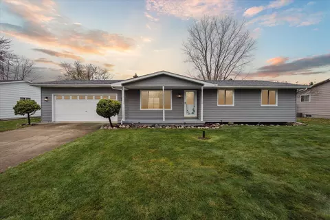 7107 Fairgrove Dr, Mundy, MI 48473
