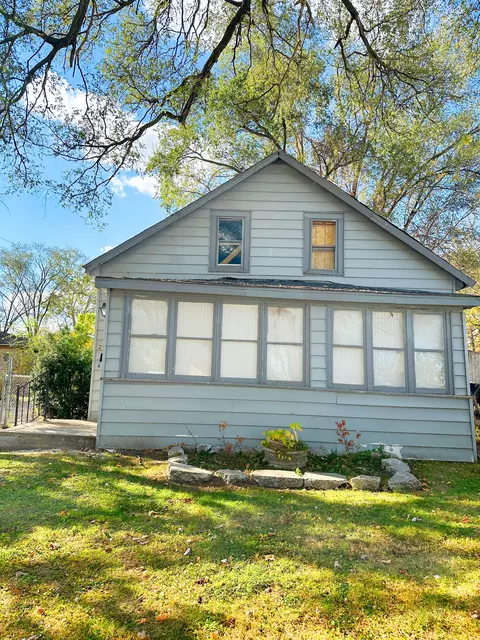 29281 Congress St, Roseville, MI 48066