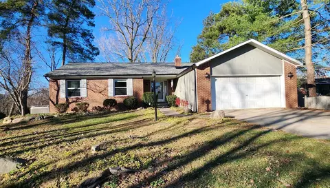 171 Knollwood St, Pinckney, MI 48169