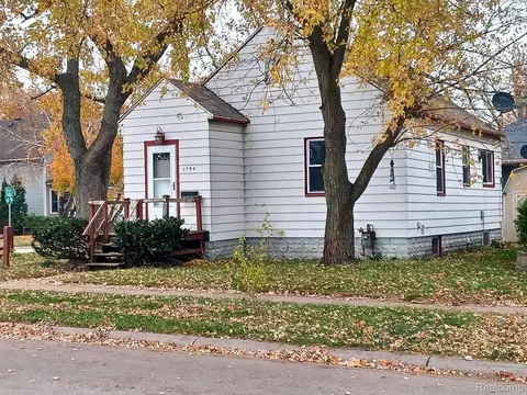 1704 15th St, Port Huron, MI 48060