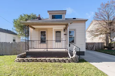 1064 5th St, Wyandotte, MI 48192