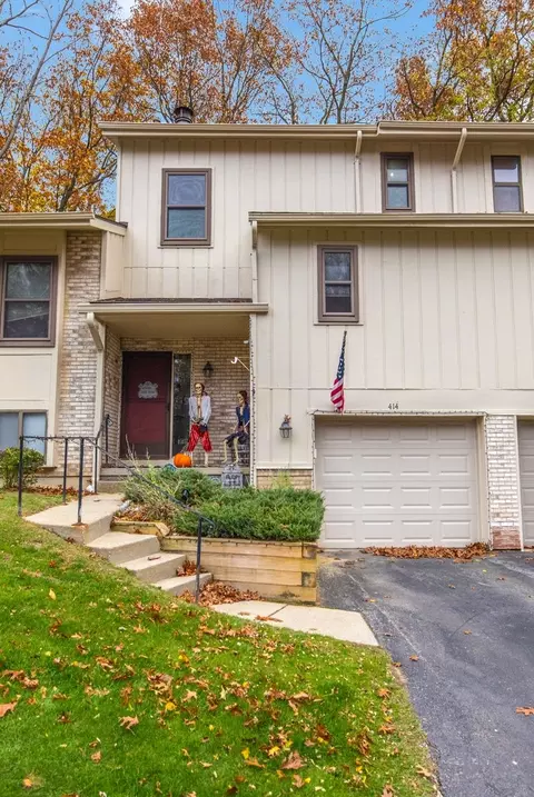 414 Forest Dr, Brighton, MI 48116