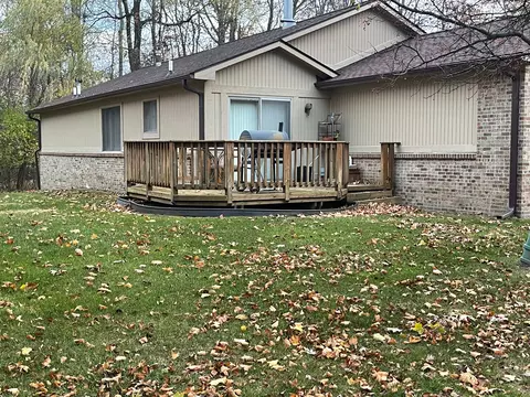 7471 Indianwood Trl, West Bloomfield, MI 48322