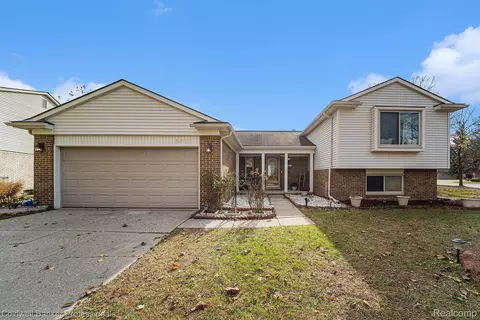 34135 N Gable Dr, Livonia, MI 48152