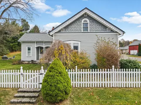 4043 Pleasant St, Metamora, MI 48455
