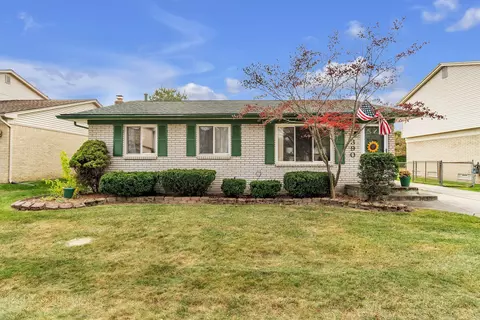 390 Meadowlake Rd, Canton, MI 48188