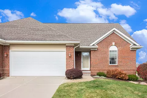 5466 Red Oak Crt Ct, Fenton, MI 48451