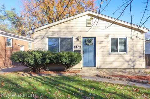 1479 E Meyers Ave, Hazel Park, MI 48030