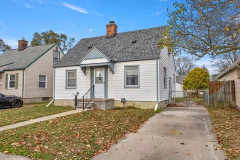 34252 Glover St, Wayne, MI 48184