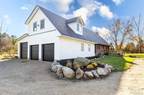 4521 S Hadley Rd, Metamora, MI 48455