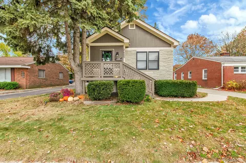 2609 Galpin Ave, Royal Oak, MI 48073
