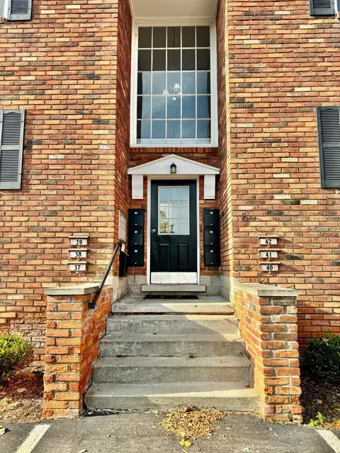 31831 Grand River Ave #39, Farmington, MI 48336