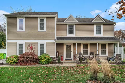60513 Town Square St, Lyon, MI 48165