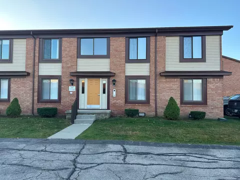 1975 Michigan Ave #B10, Marysville, MI 48040