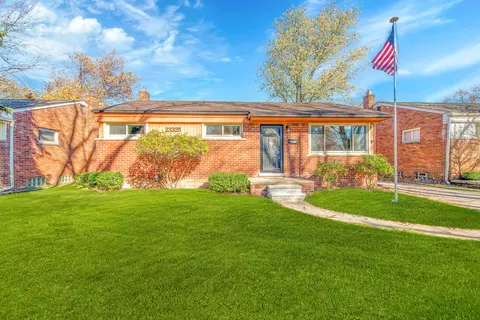 23325 Brookdale Blvd, Saint Clair Shores, MI 48082