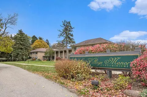 2245 Walton Blvd #57, Rochester Hills, MI 48309