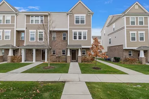 20 Normandy Rd #50, Royal Oak, MI 48073