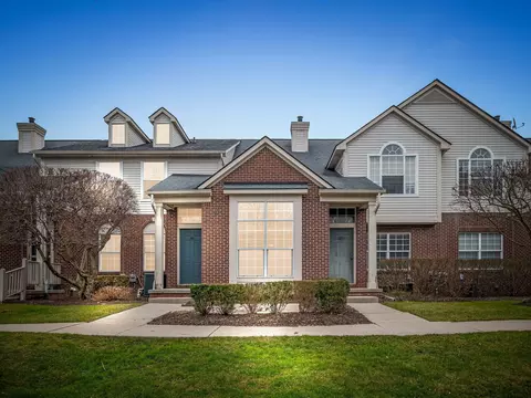 1103 S Abigail E, Walled Lake, MI 48390