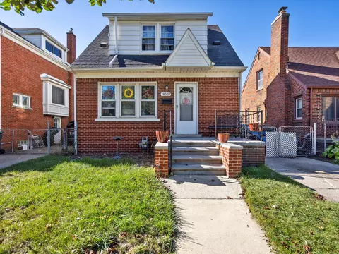 18557 Wood St, Melvindale, MI 48122