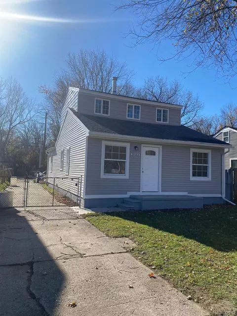 26153 Superior St, Taylor, MI 48180