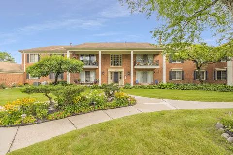 29624 Middlebelt Rd #113, Farmington Hills, MI 48334