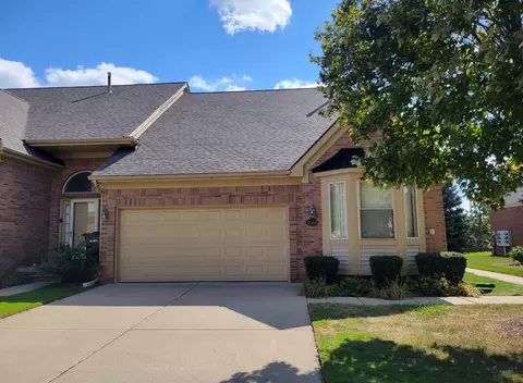 4068 April Ln, Sterling Heights, MI 48310