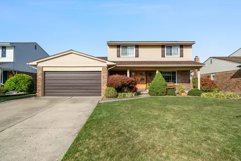 35627 Rainbow Dr, Sterling Heights, MI 48312